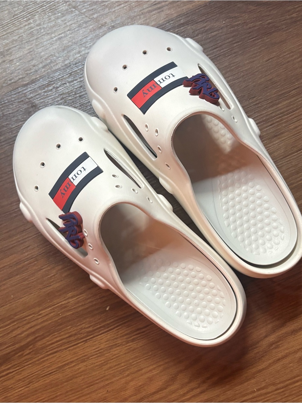 Tommy Hilfiger Cream Slip-On Clogs with Red & Navy Logo